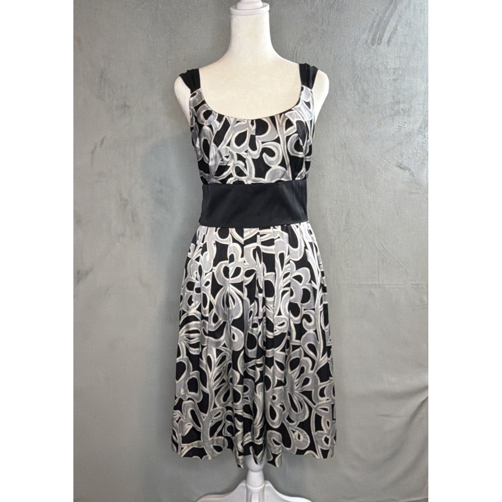 Maggy London Silk Dress Women's 4 Black Gray Floral Sleeveless Cocktail Midi